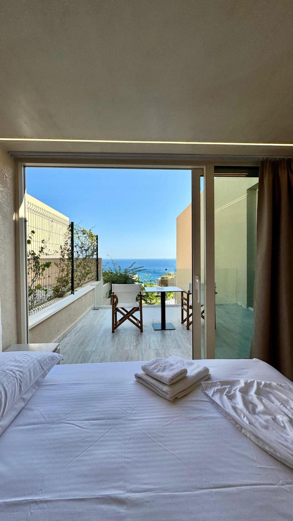 Bella Vista Coast Palase *