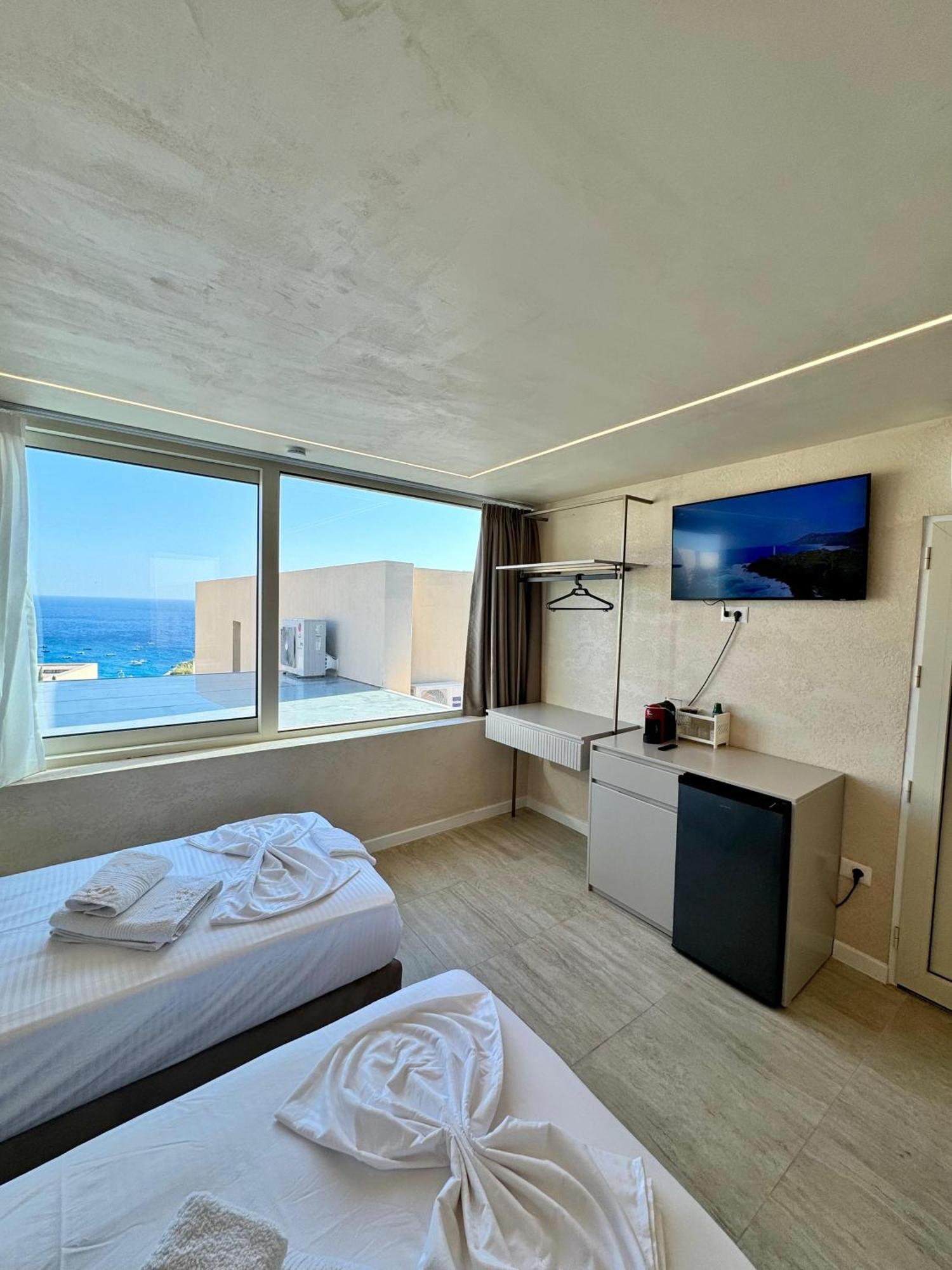 Bella Vista Coast Palase